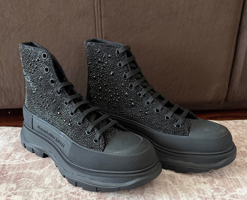 $ 1,995 NIB Alexander Mcqueen Black Treadslick Crystal Boots Sneakers Hi 44(11)